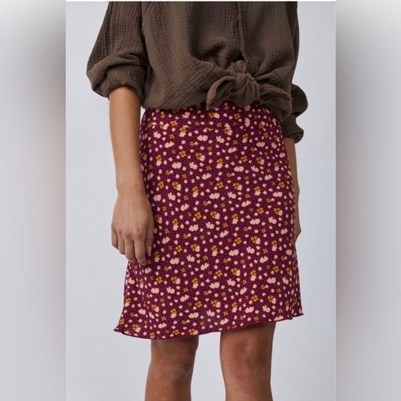 🆕FREE PEOPLE IRL SKIRT IN PLUM COMBO - Picture 9 of 14